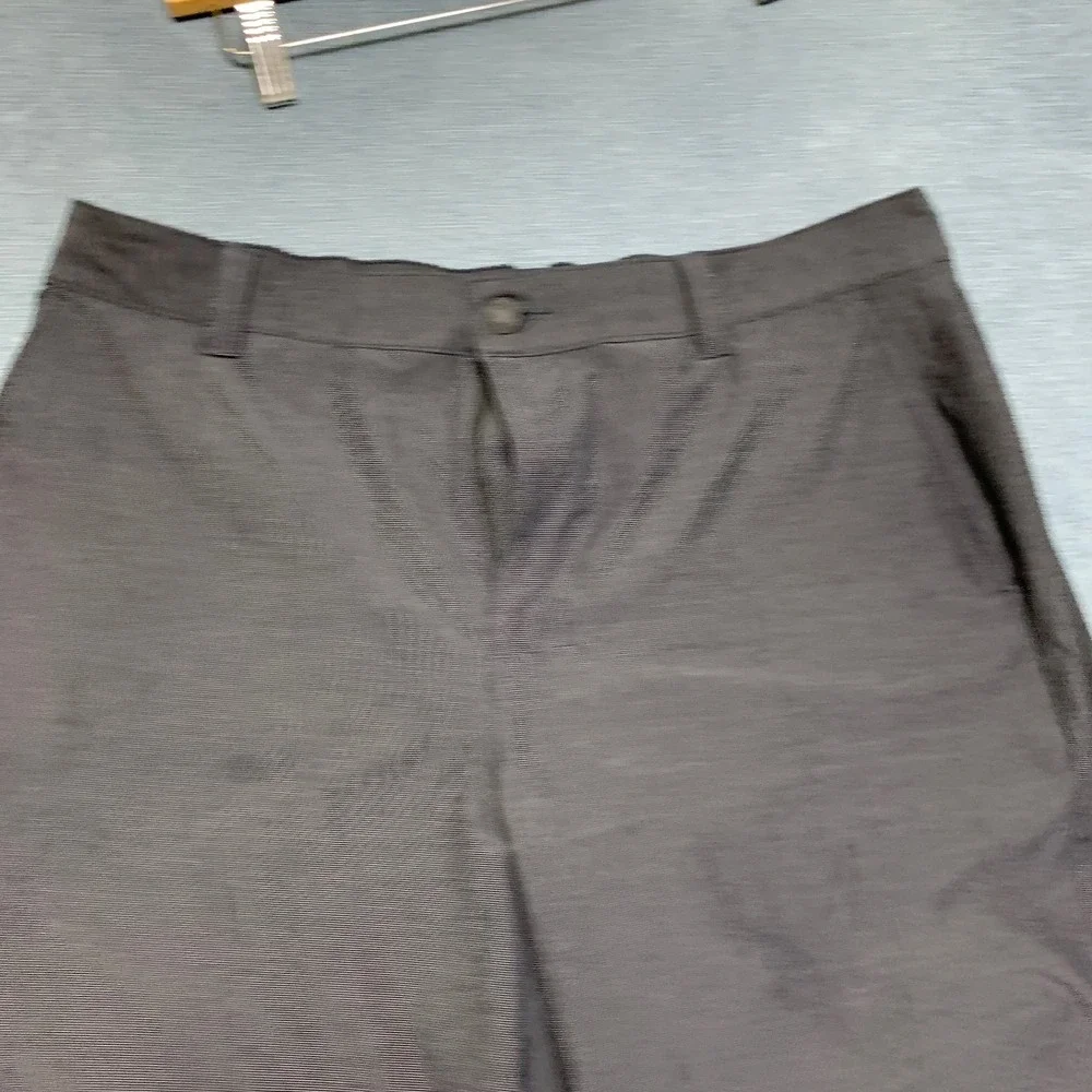 Banana Republic Chino Shorts Mens 36 Black Flat Front Slash Pockets Streetwear